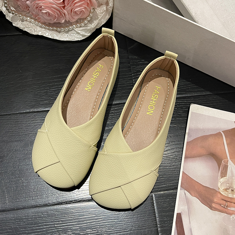 Women Slip-on Leather Loafers  - Sneaker Career บทวิจารณ์และราคา